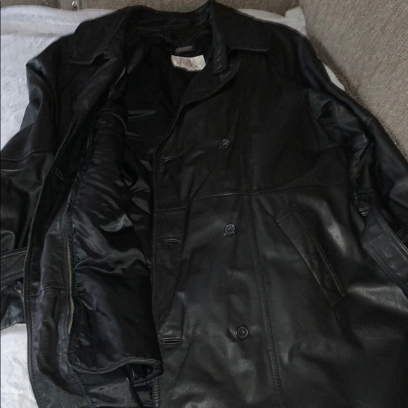 Vintage EUC Women's Black Leather Coat/Trench by Pelle Studio - Picture 5 of 16